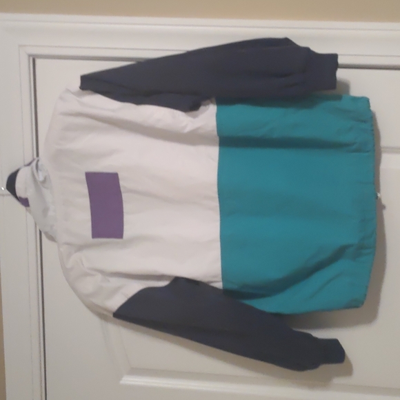 Vintage Windbreaker Style Jacket - Picture 5 of 7